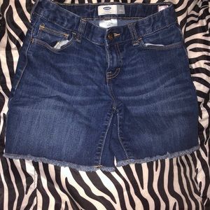 Size 12 Old Navy jean shorts.